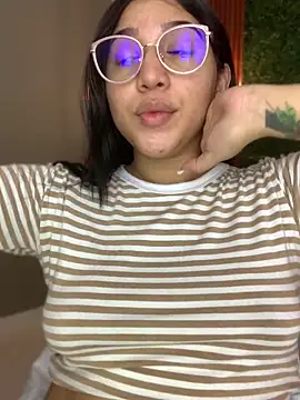 Amandanauty online show from January 3, 2025, 3:38 am