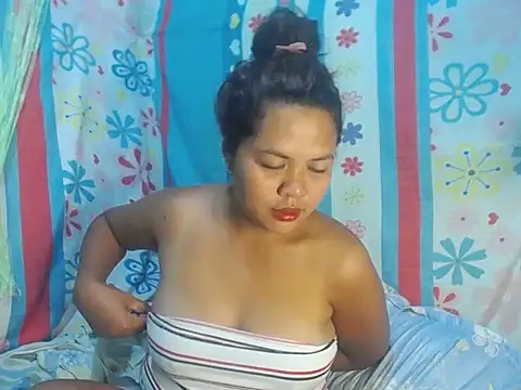 Snapshot of Ms_Lollipop69 chatting on March 7, 2025, 12:15 am Ms Lollipop69 online show from March 7, 2025, 12:15 am