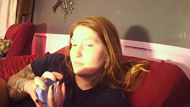 Snapshot of Angelk43 chatting on July 4, 2026, 1:23 am Angelk43 online show from July 4, 2026, 1:23 am