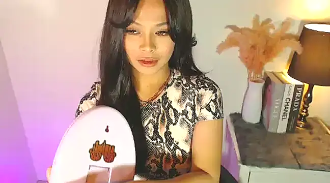 MajesticKitana online show from March 14, 2025, 4:21 am