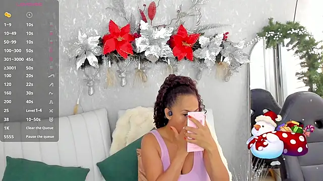 EmmaFerrary online show from November 29, 2025, 4:10 pm