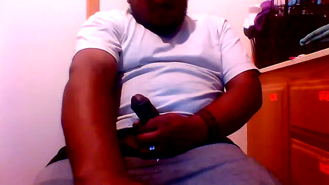 Snapshot of dro6969 chatting on October 30, 2025, 3:52 am dro6969 online show from October 30, 2025, 3:52 am