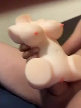 maikonmafer23 online show from April 18, 2026, 4:11 pm