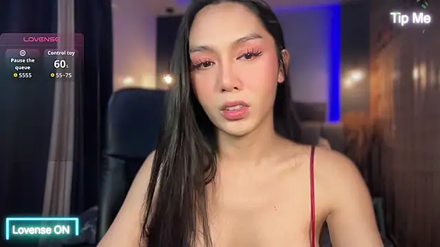 UrdreamTSgirl online show from November 9, 2025, 10:35 am