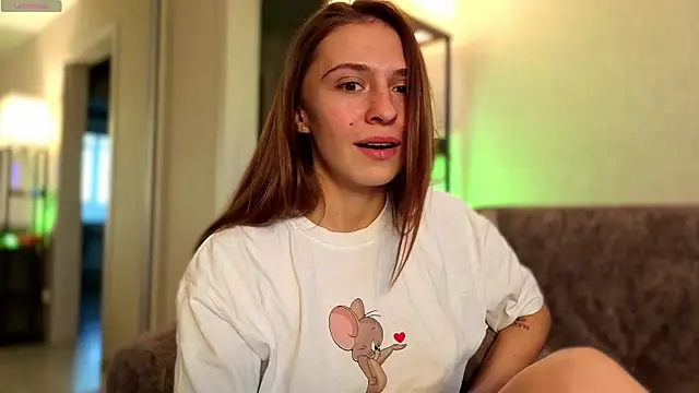 LovelyKatea online show from October 20, 2025, 12:16 pm