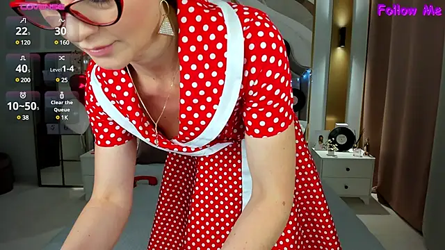 annasimonsj online show from February 20, 2025, 12:41 am