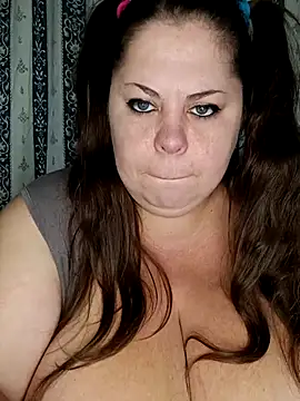 Snapshot of Ginabig chatting on September 26, 2025, 5:33 am Ginabig online show from September 26, 2025, 5:33 am