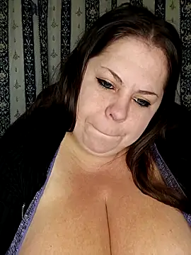 Snapshot of Ginabig chatting on September 30, 2025, 5:45 am Ginabig online show from September 30, 2025, 5:45 am