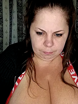 Snapshot of Ginabig chatting on October 12, 2025, 11:53 am Ginabig online show from October 12, 2025, 11:53 am