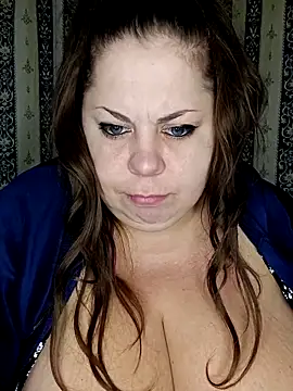 Snapshot of Ginabig chatting on November 11, 2025, 8:58 am Ginabig online show from November 11, 2025, 8:58 am