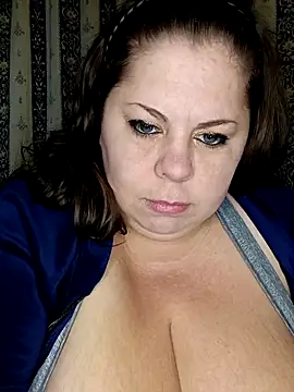 Snapshot of Ginabig chatting on November 16, 2025, 3:12 am Ginabig online show from November 16, 2025, 3:12 am