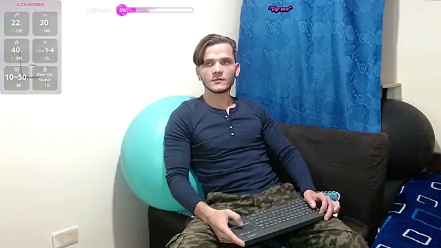 Snapshot of ramseesh chatting on December 5, 2024, 5:04 am ramseesh online show from December 5, 2024, 5:04 am