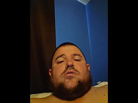 Estebancaliente29 online show from May 26, 2026, 8:38 pm