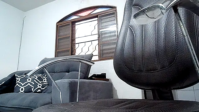 CherrylBee2022 online show from February 23, 2026, 8:39 pm