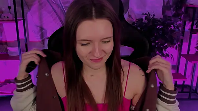 Snapshot of JennyDens chatting on December 21, 2024, 9:12 am JennyDens online show from December 21, 2024, 9:12 am