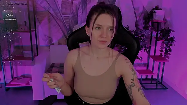 Snapshot of JennyDens chatting on January 16, 2025, 6:25 am JennyDens online show from January 16, 2025, 6:25 am