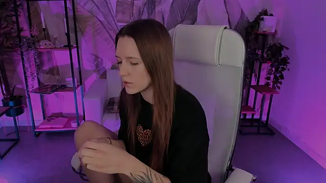 Snapshot of JennyDens chatting on February 21, 2025, 2:17 am JennyDens online show from February 21, 2025, 2:17 am