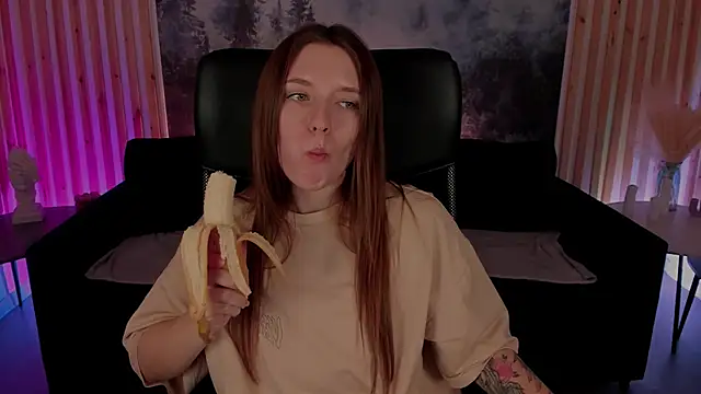 Snapshot of JennyDens chatting on March 7, 2025, 8:34 am JennyDens online show from March 7, 2025, 8:34 am