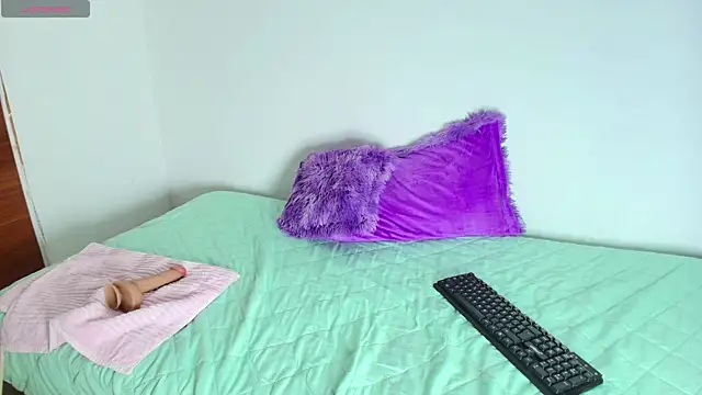 arianauwu online show from April 5, 2026, 8:50 pm