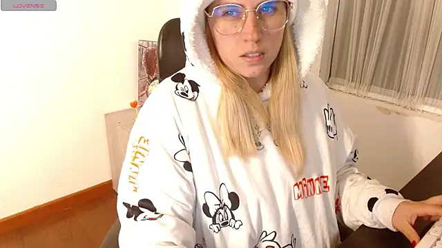 Snapshot of thamarajane chatting on March 3, 2025, 7:49 pm thamarajane online show from March 3, 2025, 7:49 pm