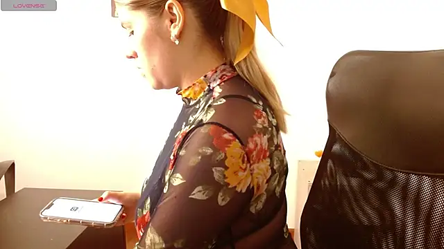 Snapshot of thamarajane chatting on March 5, 2025, 5:08 pm thamarajane online show from March 5, 2025, 5:08 pm