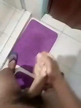 Emanuel45js online show from November 3, 2025, 2:13 am