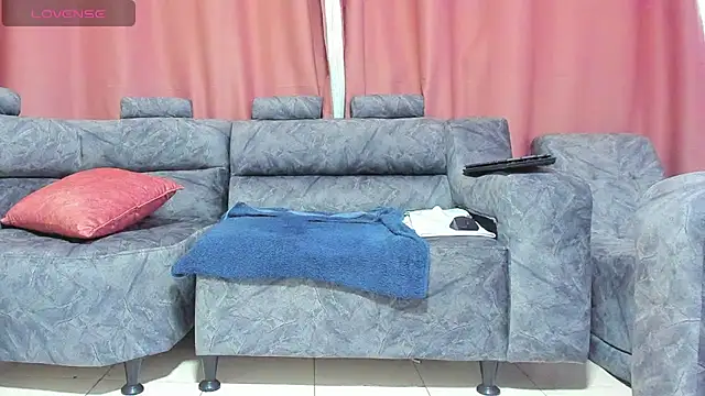 electraaxx online show from March 8, 2025, 11:27 am