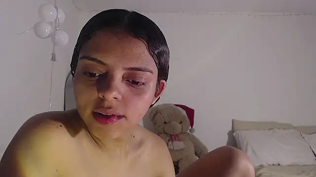 ValienteGirl  online show from February 22, 2026, 4:02 am