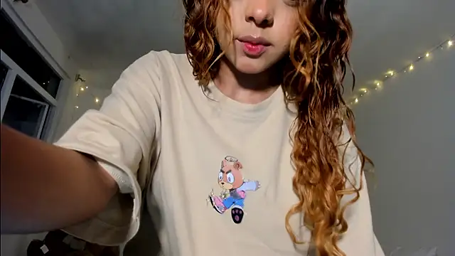ValienteGirl  online show from May 15, 2026, 2:07 am