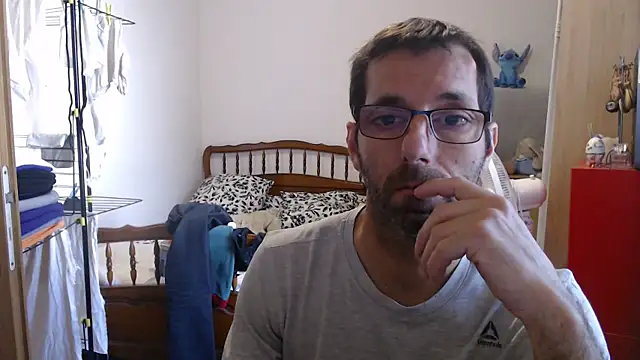 steph19x5 online show from October 26, 2025, 8:42 am