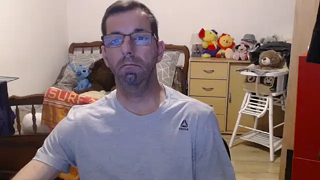 steph19x5 online show from March 13, 2026, 5:36 am