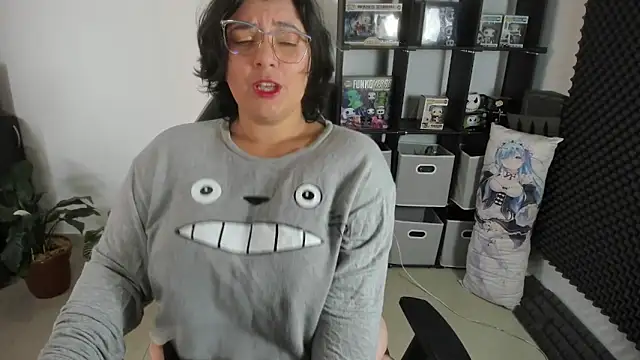 aika-dreams online show from December 31, 2024, 12:25 pm