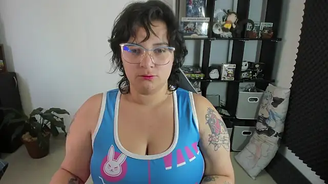 aika-dreams online show from February 1, 2025, 1:30 pm