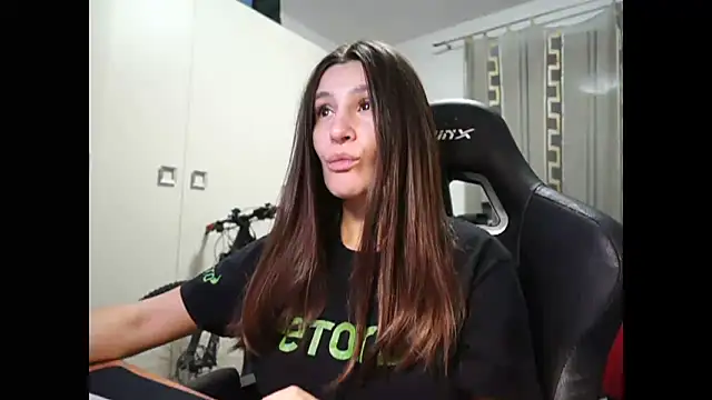 Snapshot of GodlyTheia chatting on December 10, 2024, 6:49 pm GodlyTheia online show from December 10, 2024, 6:49 pm