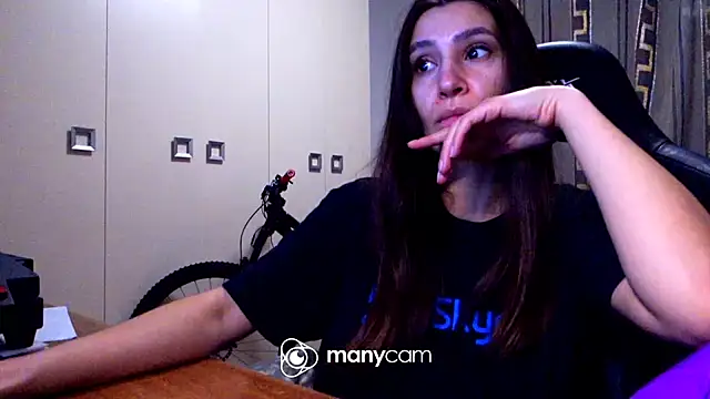 Snapshot of GodlyTheia chatting on January 24, 2025, 8:43 pm GodlyTheia online show from January 24, 2025, 8:43 pm