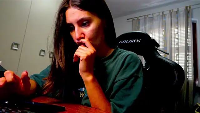 Snapshot of GodlyTheia chatting on October 15, 2025, 2:28 pm GodlyTheia online show from October 15, 2025, 2:28 pm