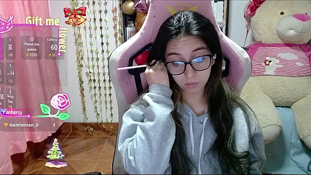 Maggie Fox3 online show from November 10, 2025, 1:15 am