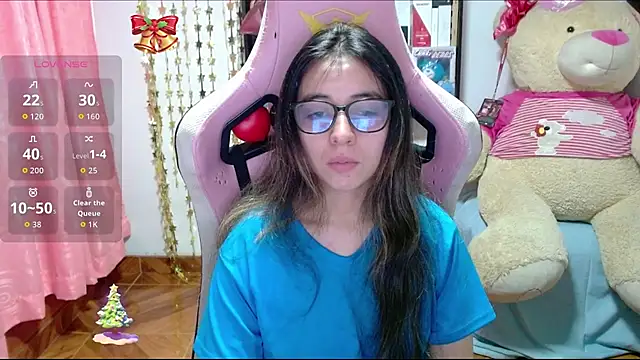 Maggie Fox3 online show from November 23, 2025, 3:28 am