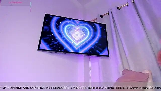 VictoriaVX online show from September 20, 2025, 1:06 am