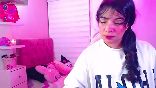 Vannessa  Shy online show from December 5, 2024, 11:51 pm