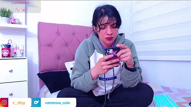 Vannessa  Shy online show from September 26, 2025, 12:36 am