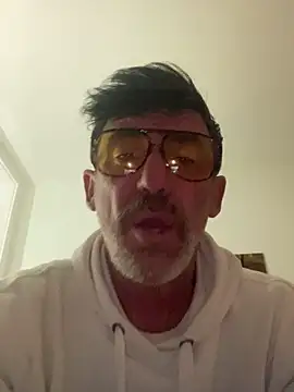 Snapshot of maxximere chatting on March 14, 2026, 10:59 pm maxximere online show from March 14, 2026, 10:59 pm