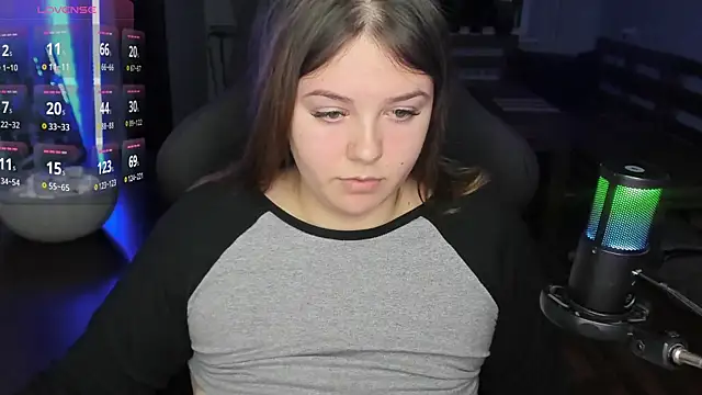 XNirvanaX online show from September 29, 2025, 3:44 am