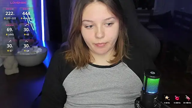 XNirvanaX online show from October 14, 2025, 2:45 am