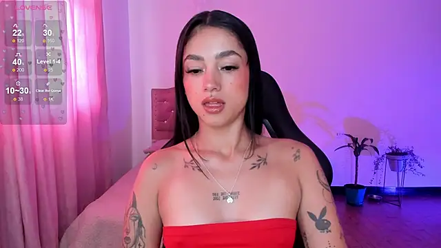 Lizzie corner v online show from April 21, 2026, 3:07 pm