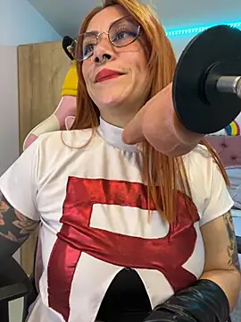 Luna Paris  online show from October 30, 2025, 8:42 pm