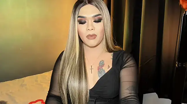 Snapshot of VictoriaEliz chatting on March 20, 2025, 1:37 pm VictoriaEliz online show from March 20, 2025, 1:37 pm