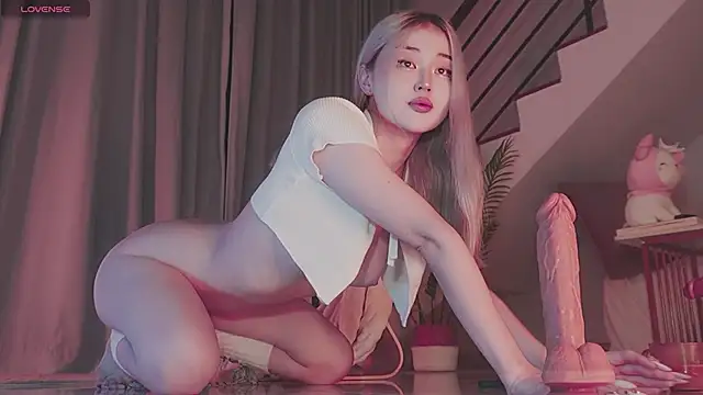 Snapshot of hyun_chia chatting on March 8, 2025, 10:45 pm hyun chia online show from March 8, 2025, 10:45 pm