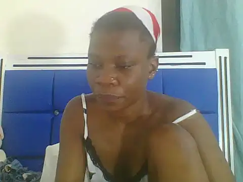 Sweetbaby004 online show from September 11, 2025, 6:08 pm