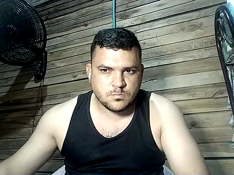 Snapshot of Arcangel_05 chatting on April 13, 2026, 4:51 am Arcangel 05 online show from April 13, 2026, 4:51 am